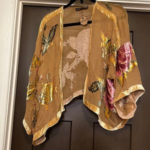 Gorgeous bolaro, perfect for any occasion! Make an offer!